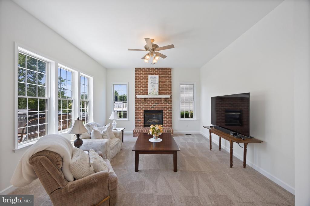 1712 LOCKSLEY LANE