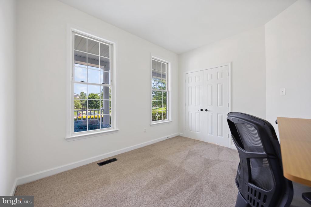 1712 LOCKSLEY LANE