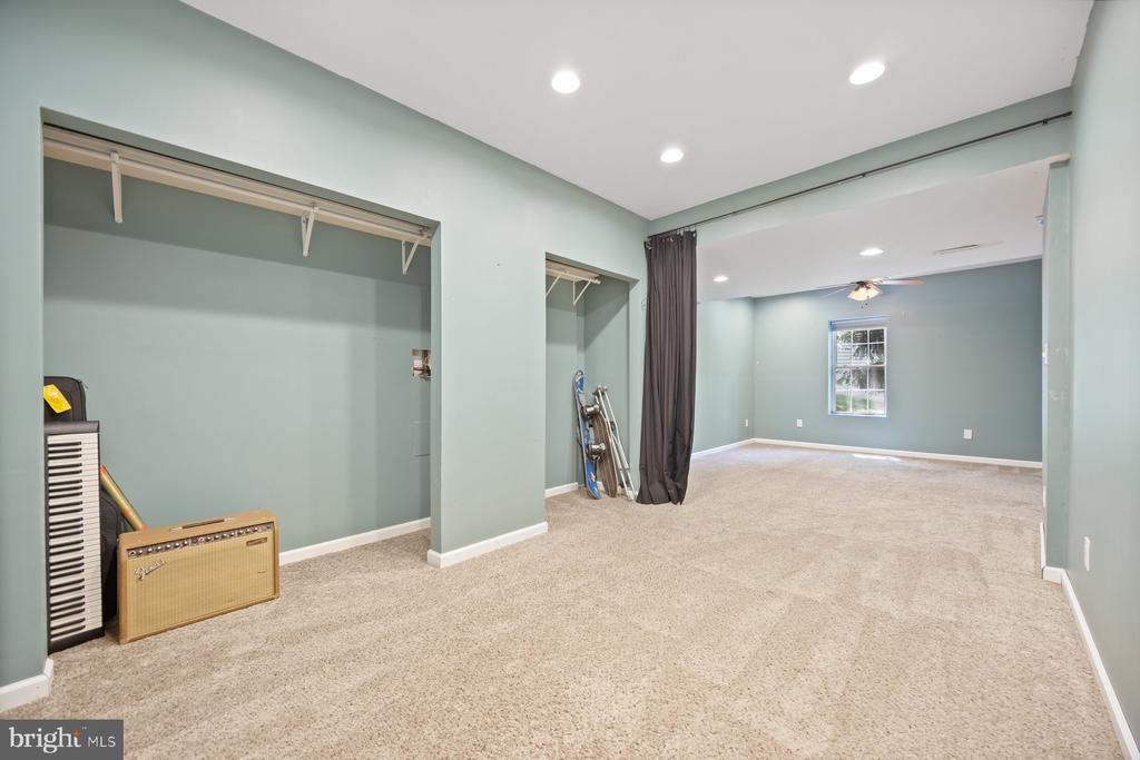 1712 LOCKSLEY LANE