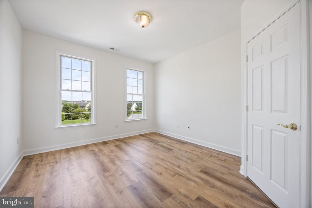 1712 LOCKSLEY LANE