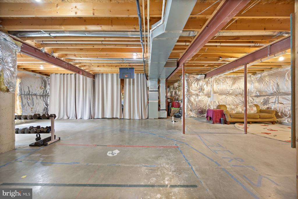 1712 LOCKSLEY LANE