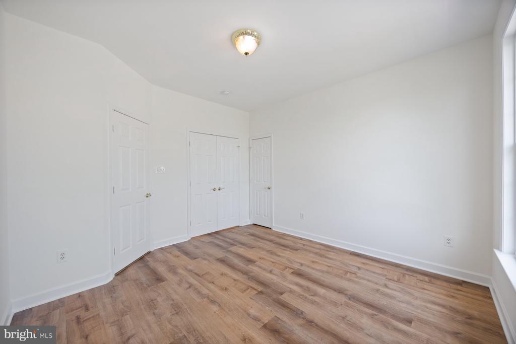 1712 LOCKSLEY LANE