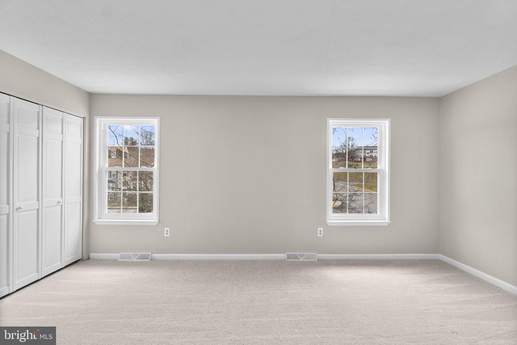 496 SILVER COURT