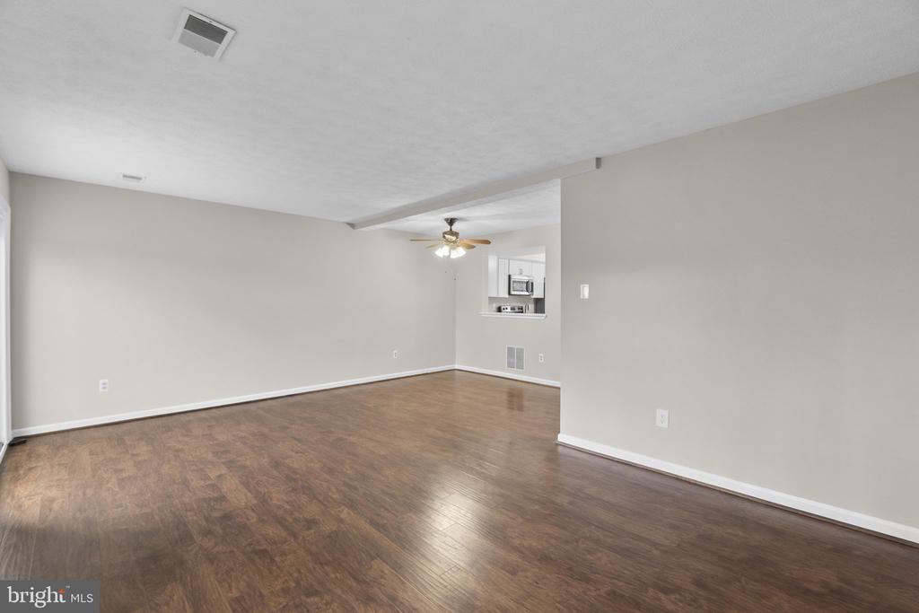 496 SILVER COURT