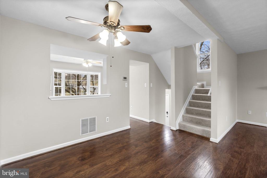 496 SILVER COURT