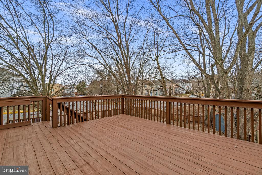 496 SILVER COURT