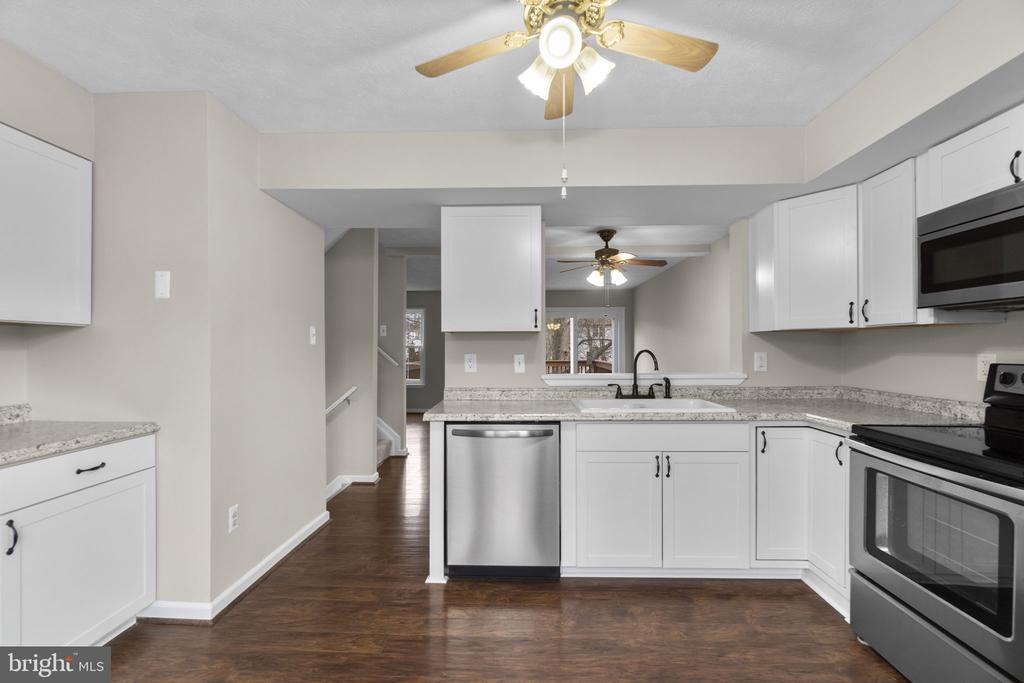 496 SILVER COURT