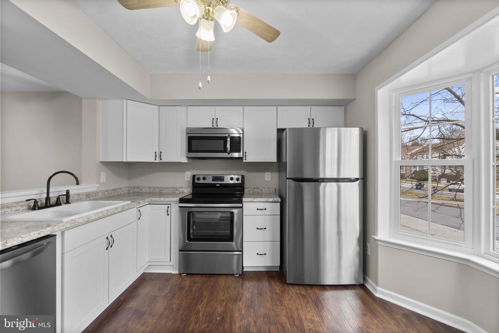 496 SILVER COURT