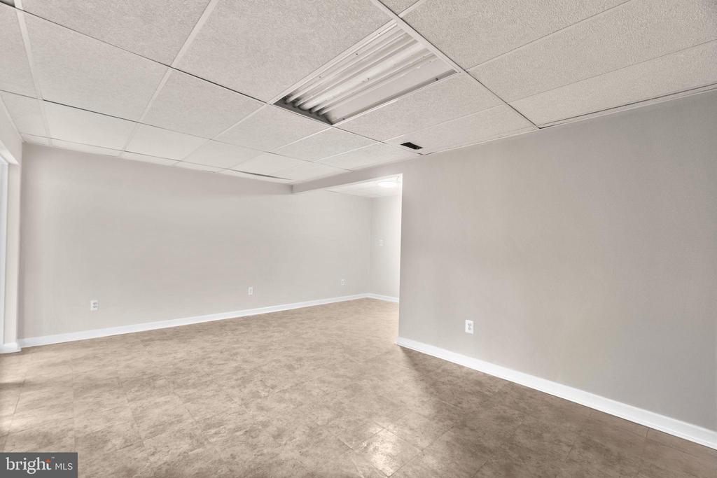 496 SILVER COURT