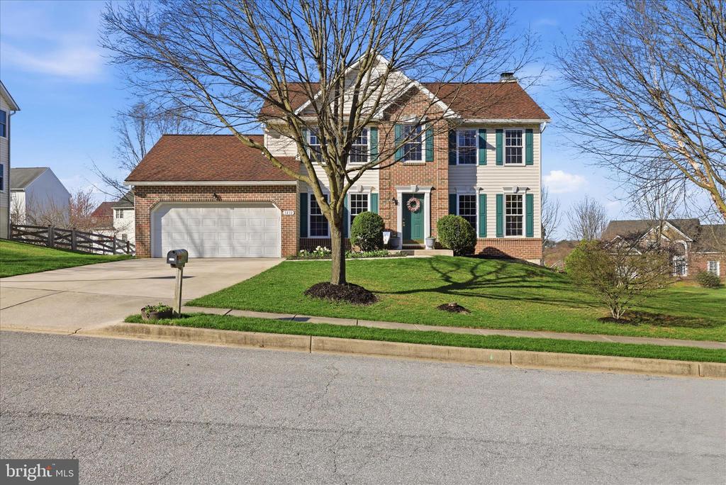 1410 SUMMER SWEET LANE