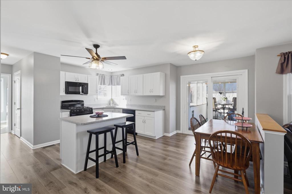 1410 SUMMER SWEET LANE