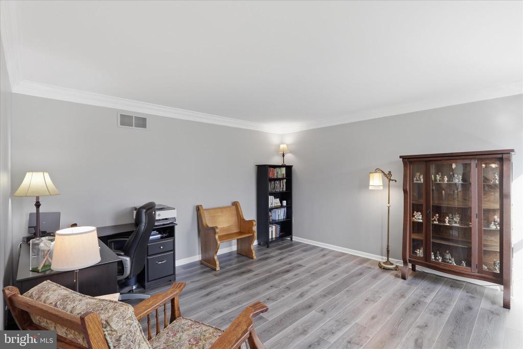 1410 SUMMER SWEET LANE