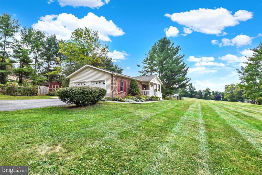809 LUCABAUGH MILL ROAD