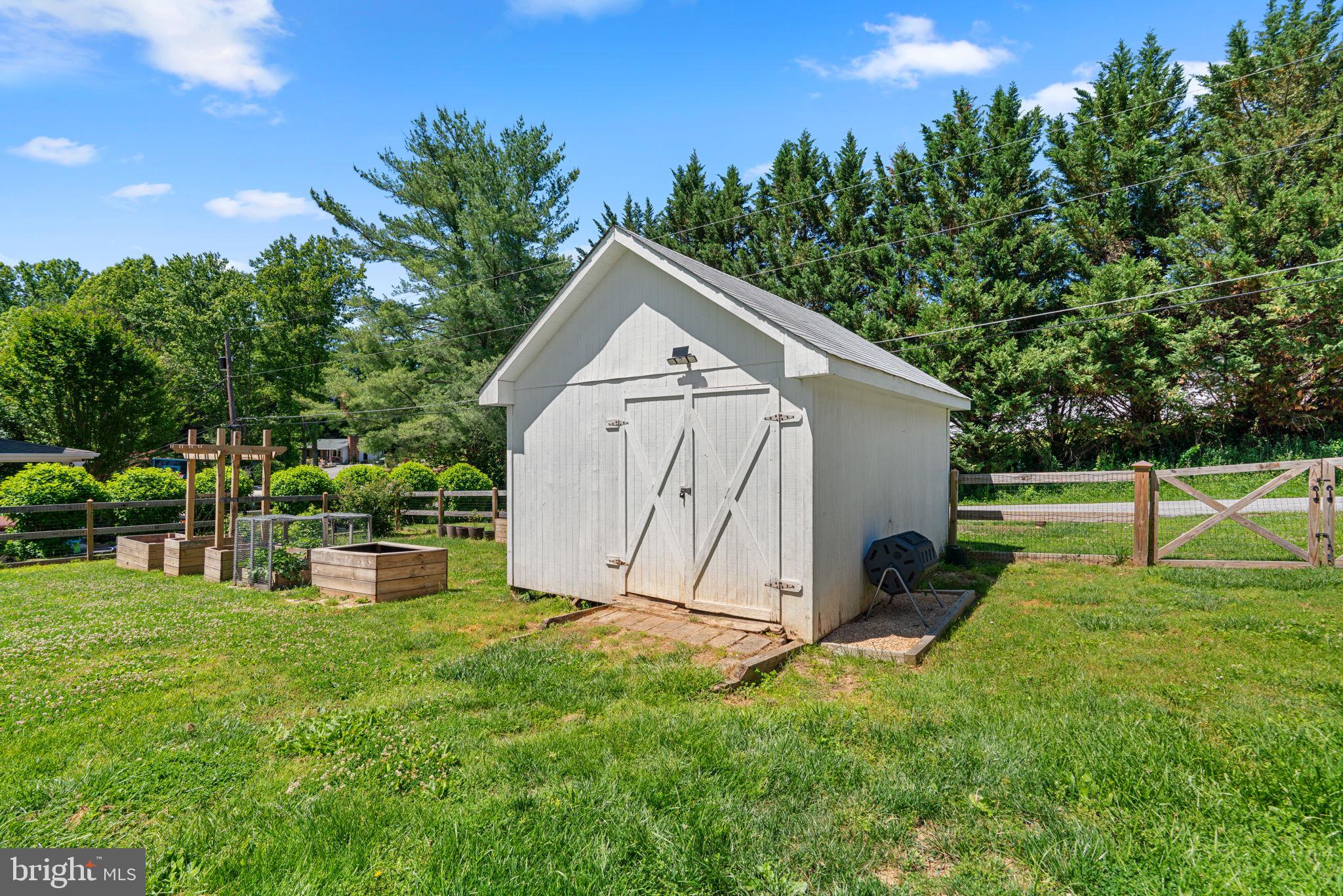 7546 WOODBINE ROAD