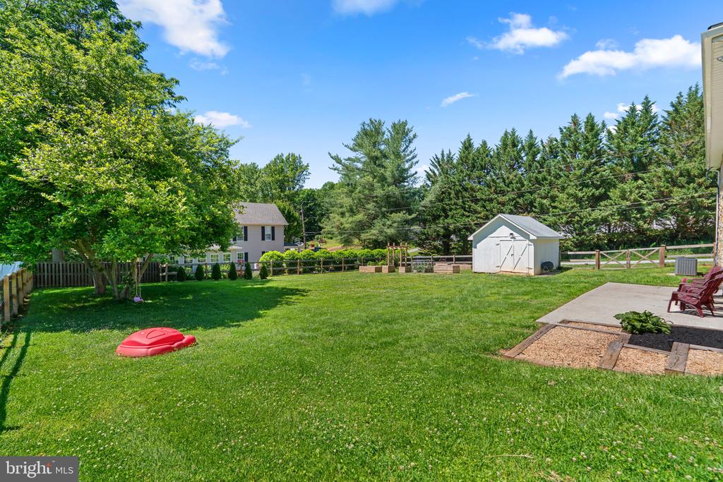 7546 WOODBINE ROAD