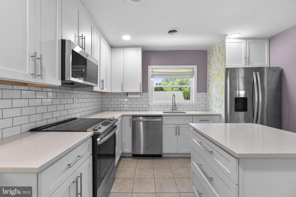 7546 WOODBINE ROAD