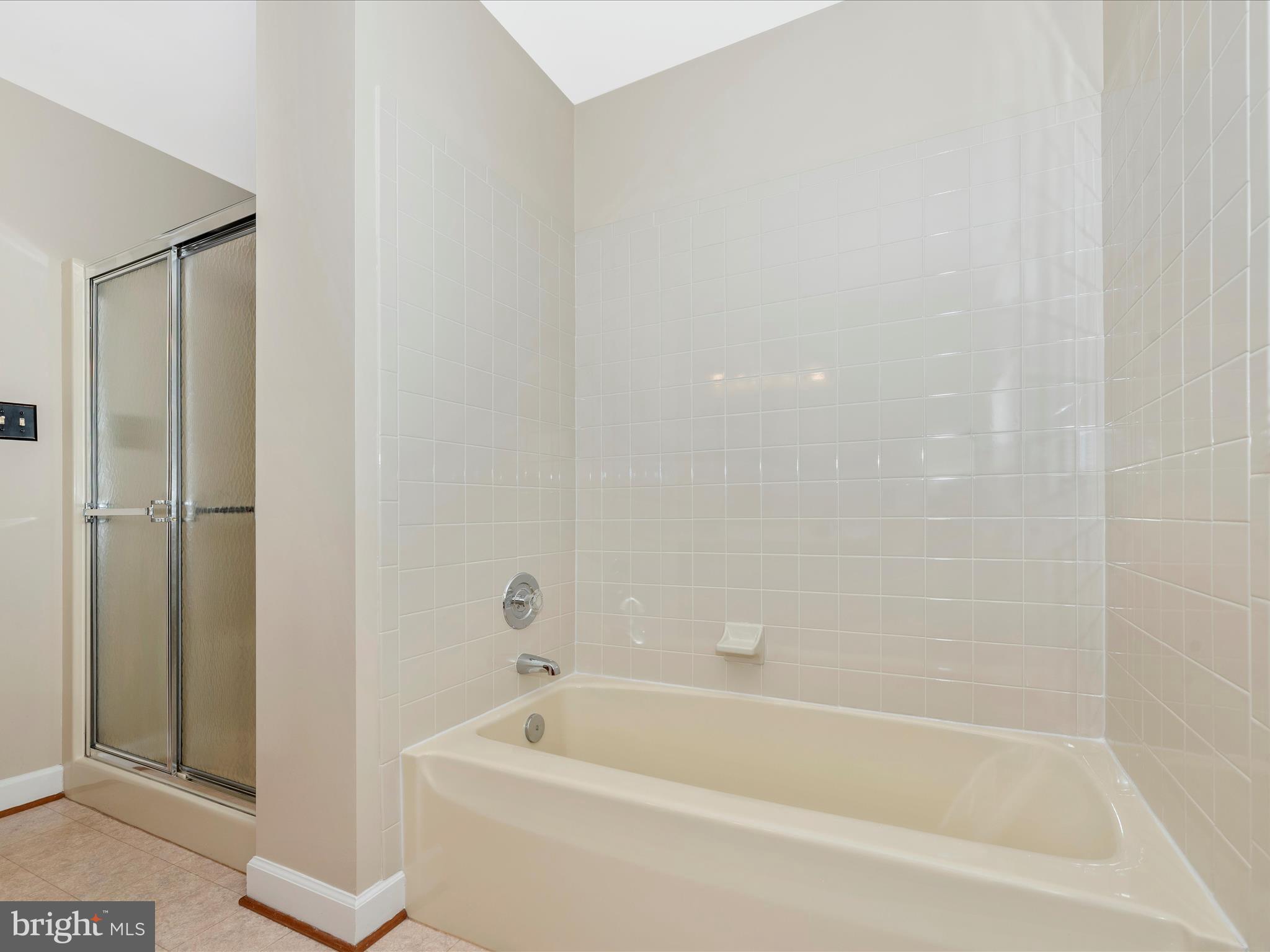 1825 TUSCARORA COURT