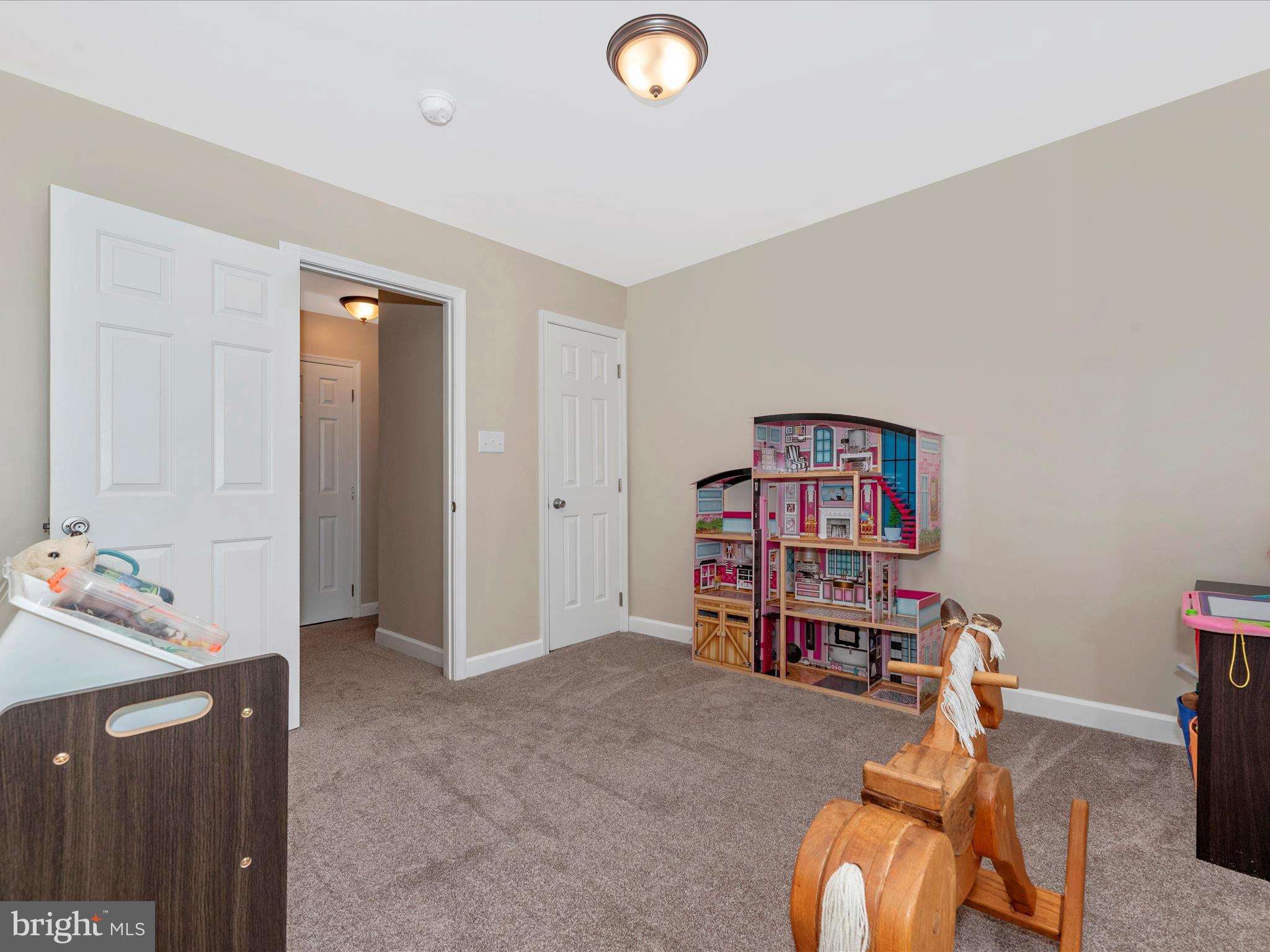 1825 TUSCARORA COURT