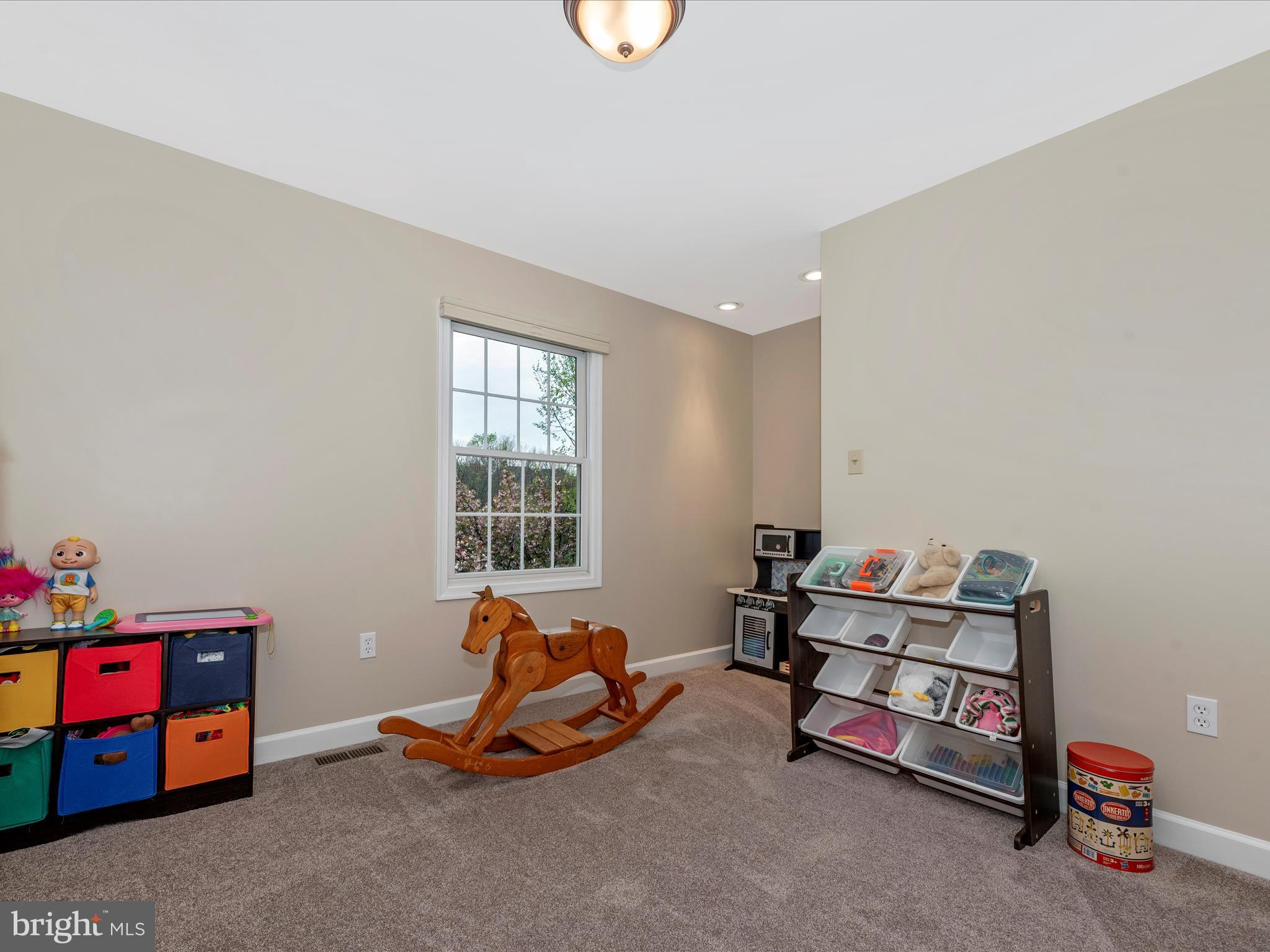 1825 TUSCARORA COURT