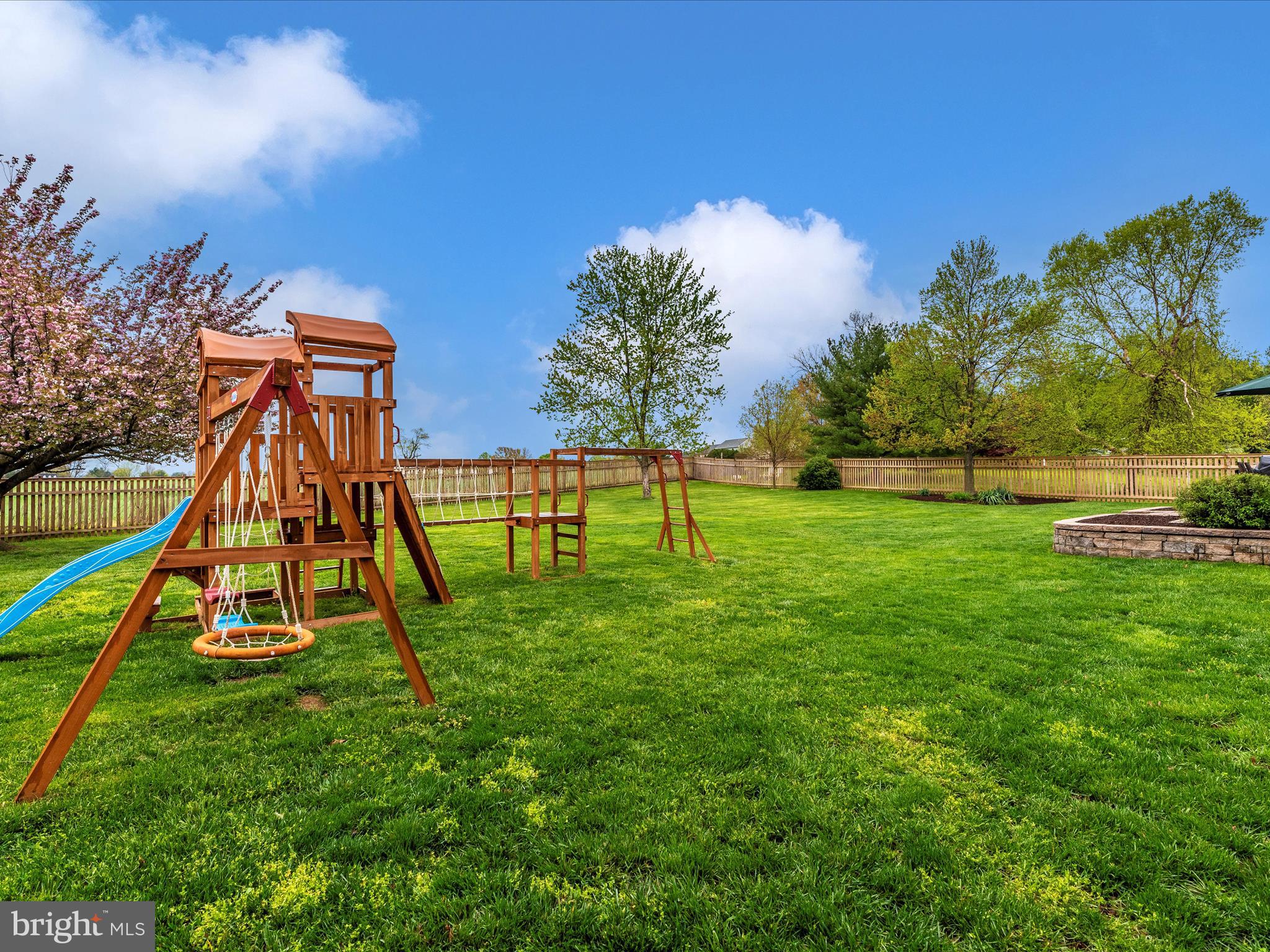 1825 TUSCARORA COURT