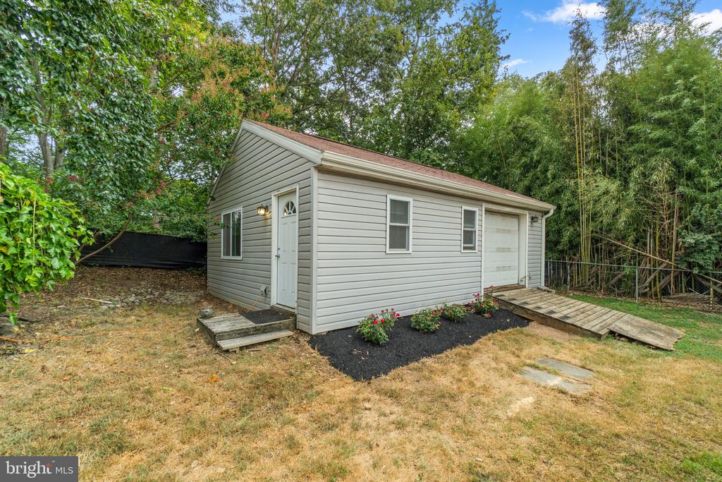 1631 Gibbons