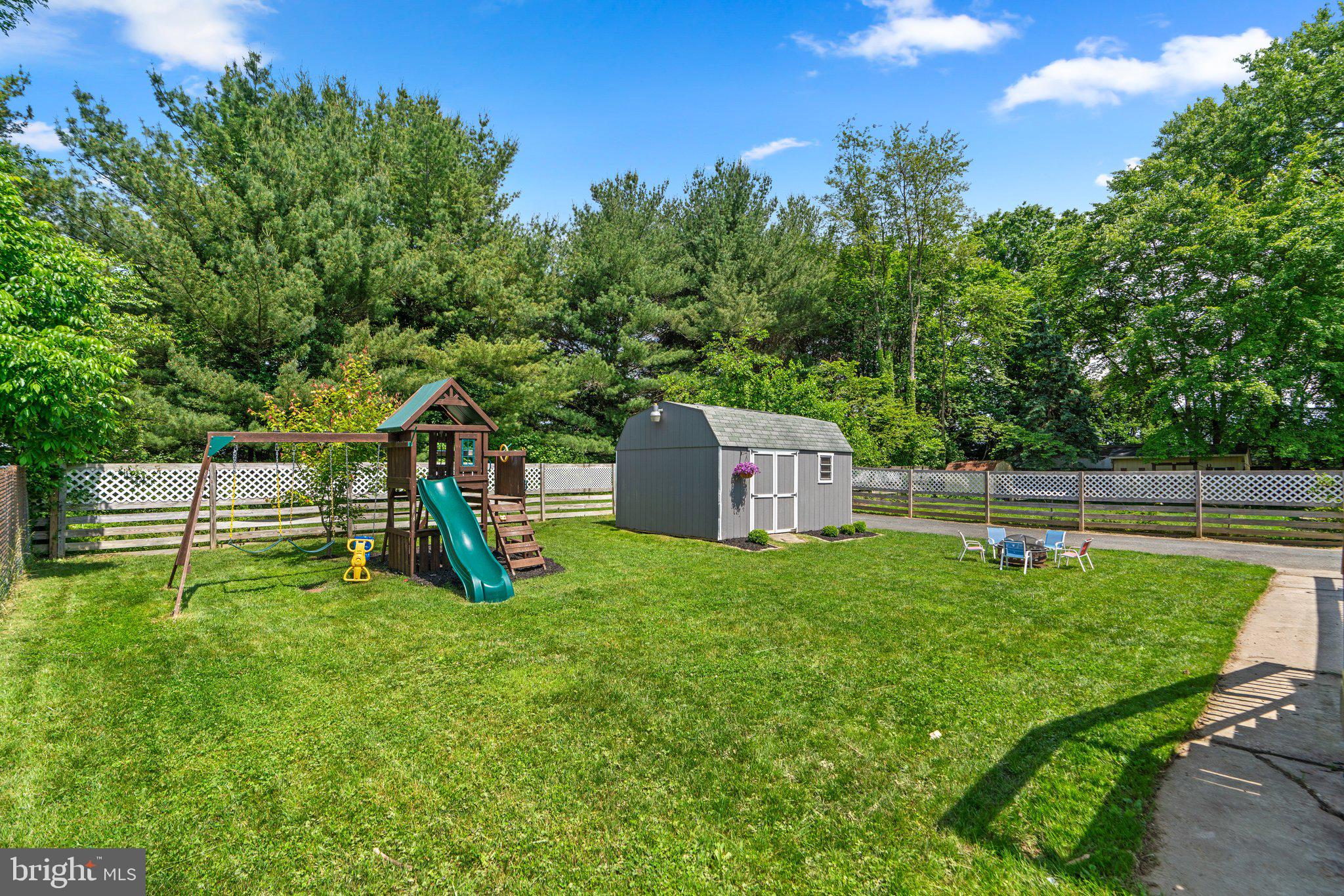 409 Dawn Ct