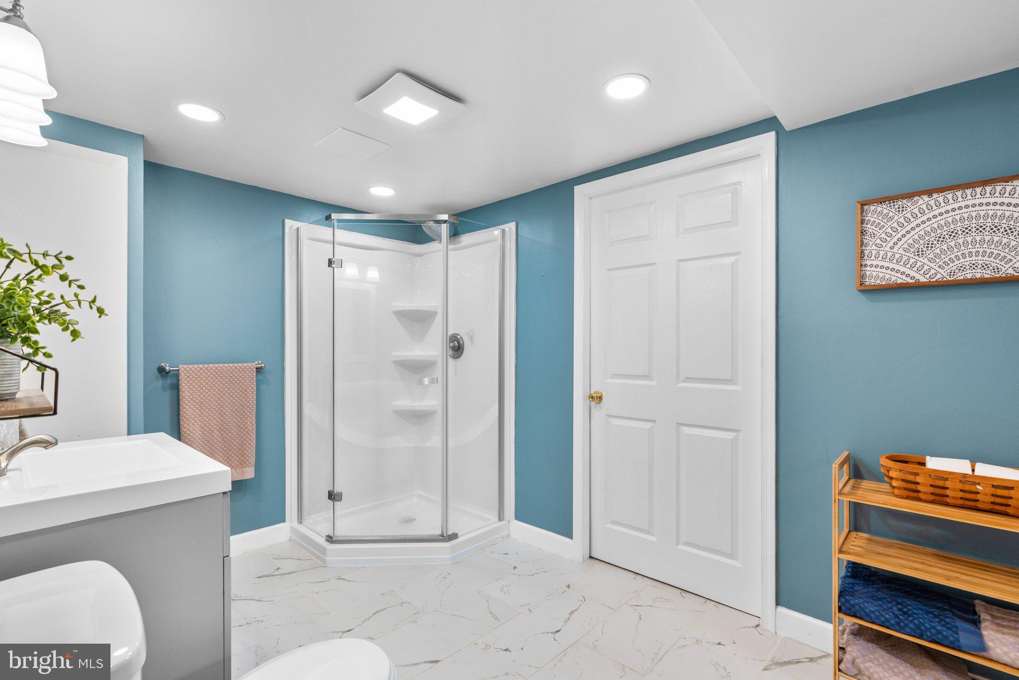 409 Dawn Ct