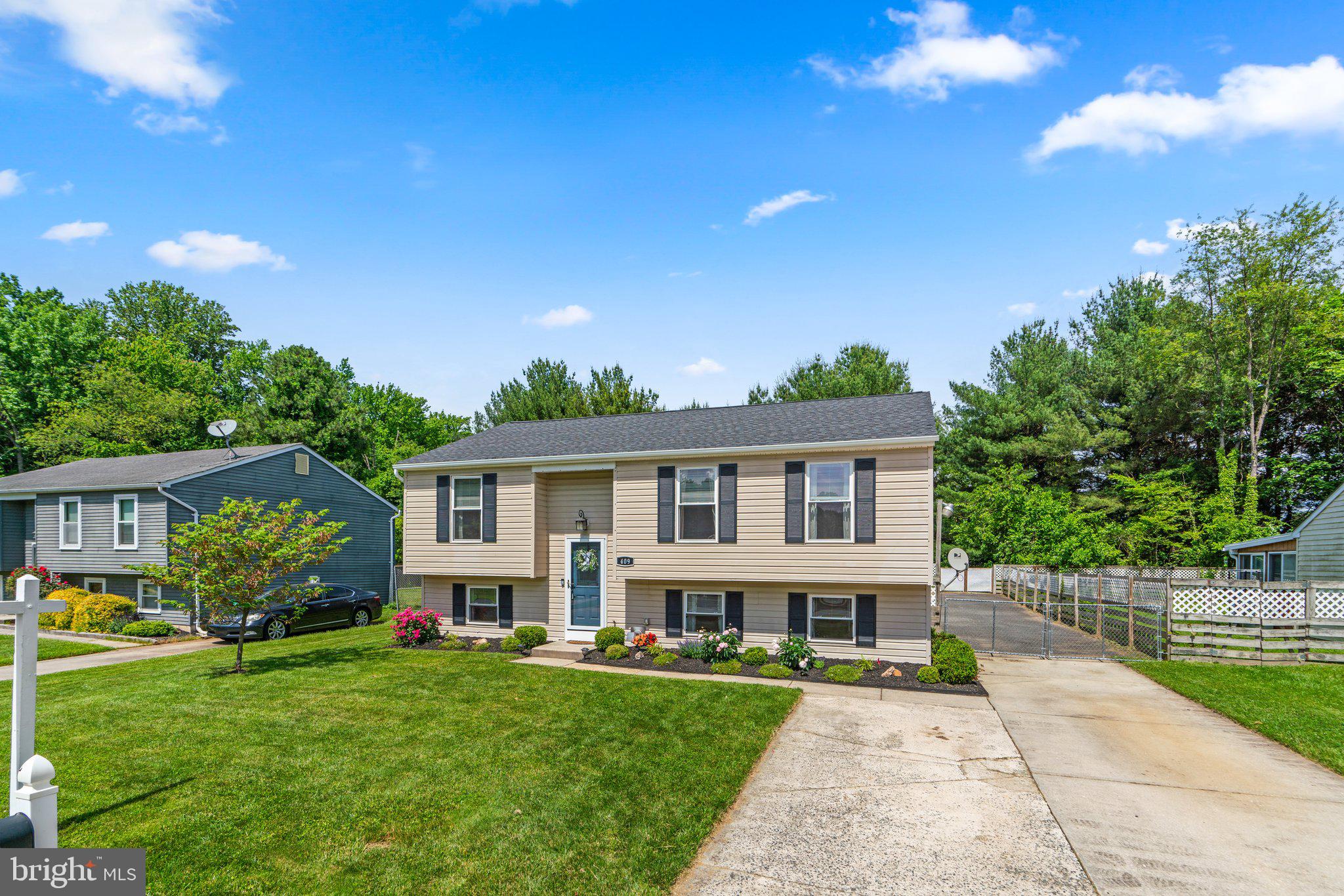 409 Dawn Ct