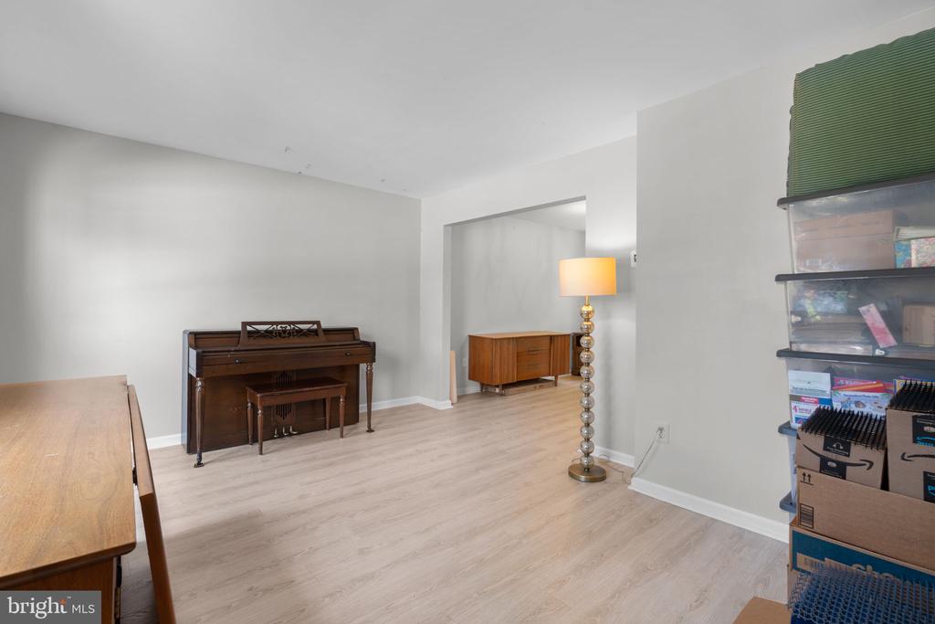 1404 Crystal Ridge Ct