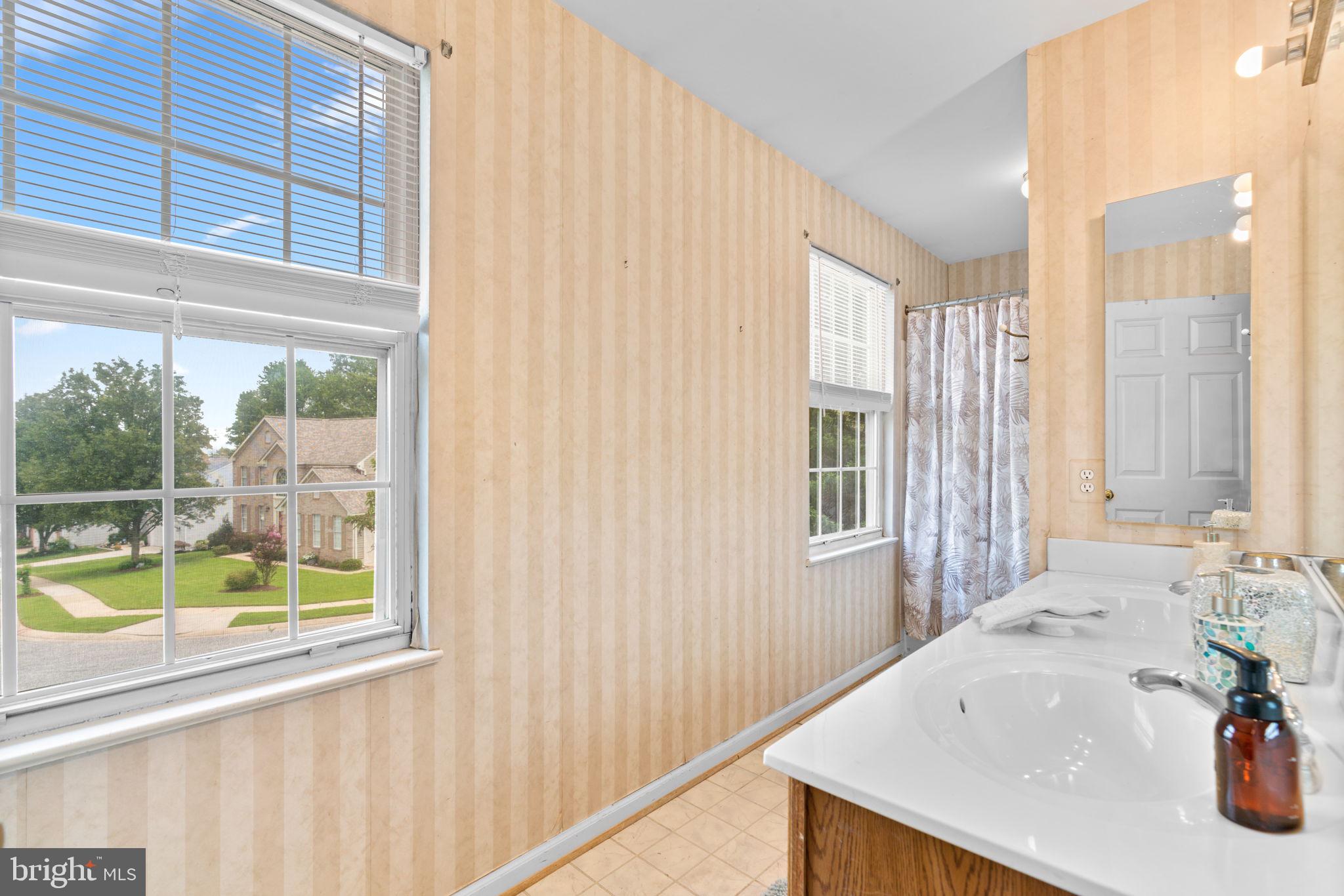 1404 Crystal Ridge Ct