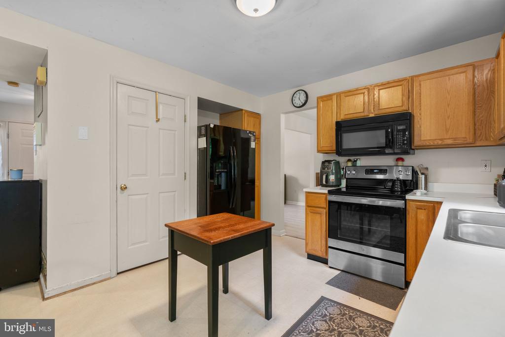 1404 Crystal Ridge Ct