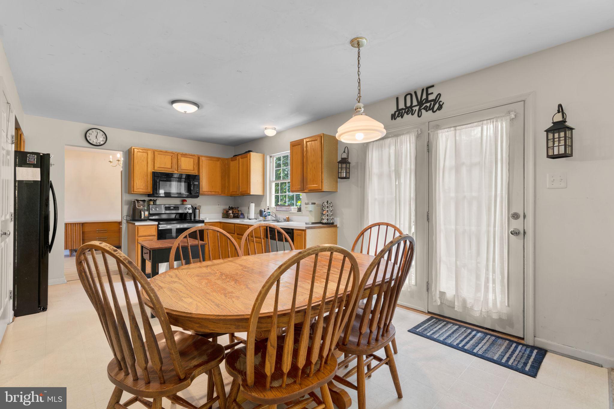 1404 Crystal Ridge Ct