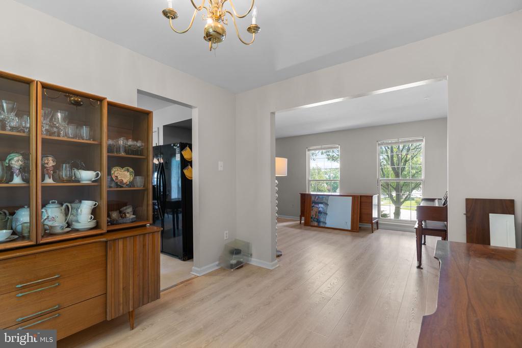 1404 Crystal Ridge Ct