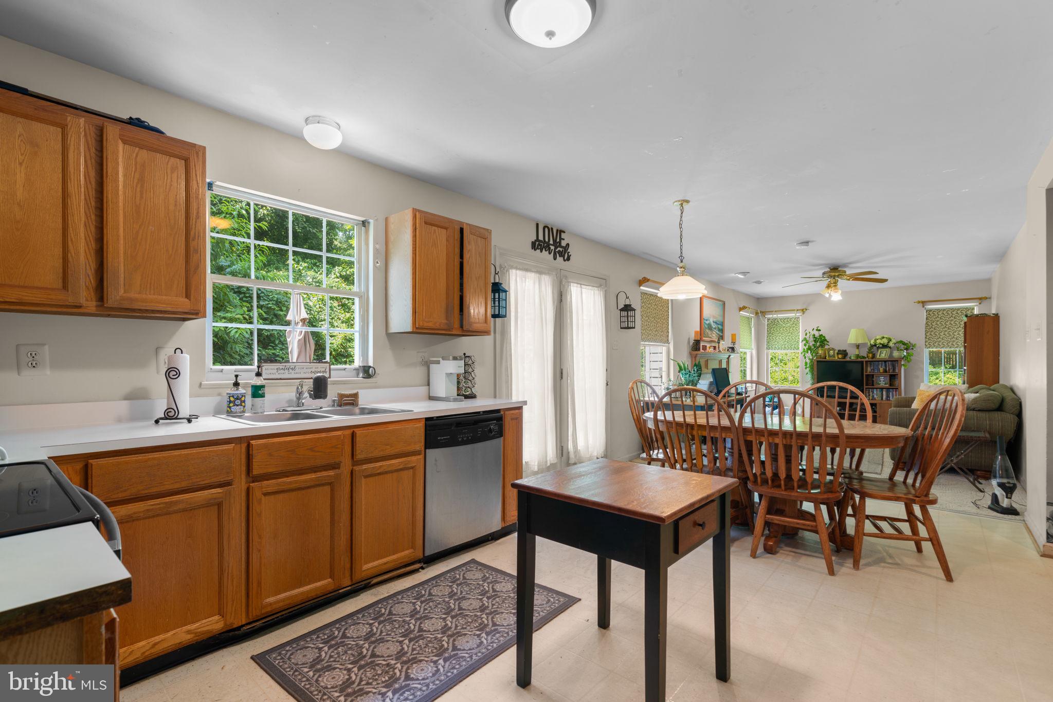 1404 Crystal Ridge Ct