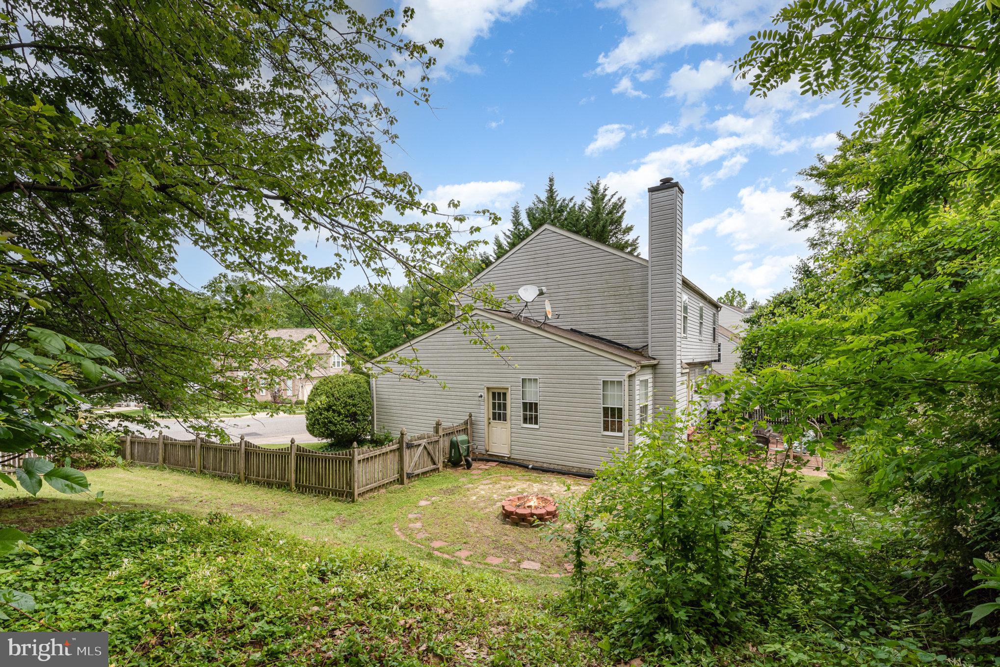 1404 Crystal Ridge Ct