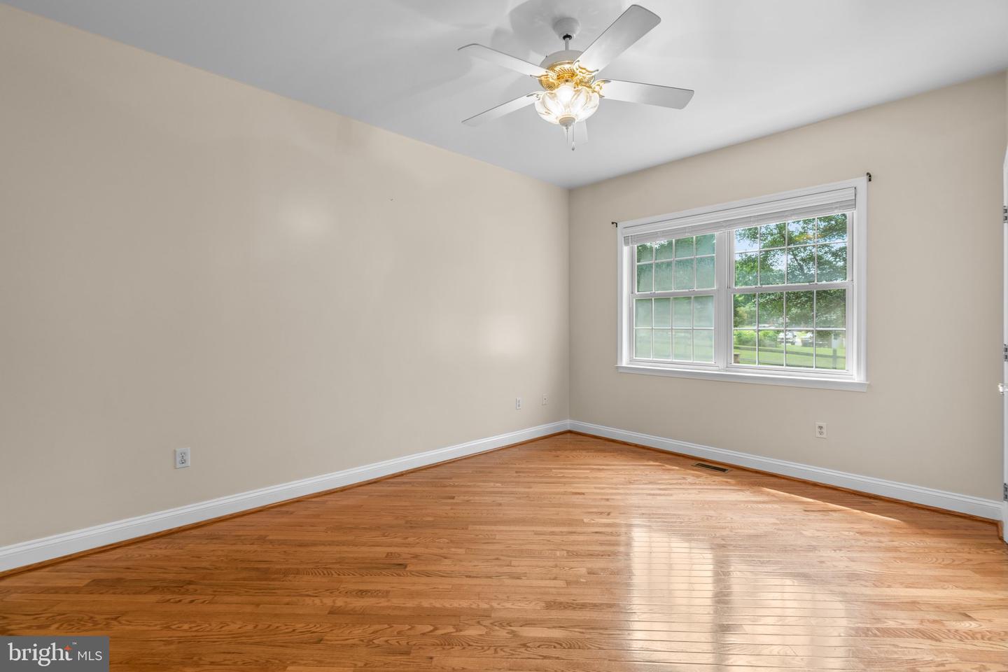 12544 Woodridge Ln