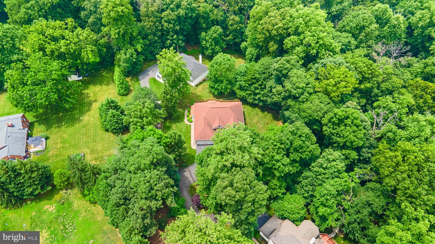 12544 Woodridge Ln