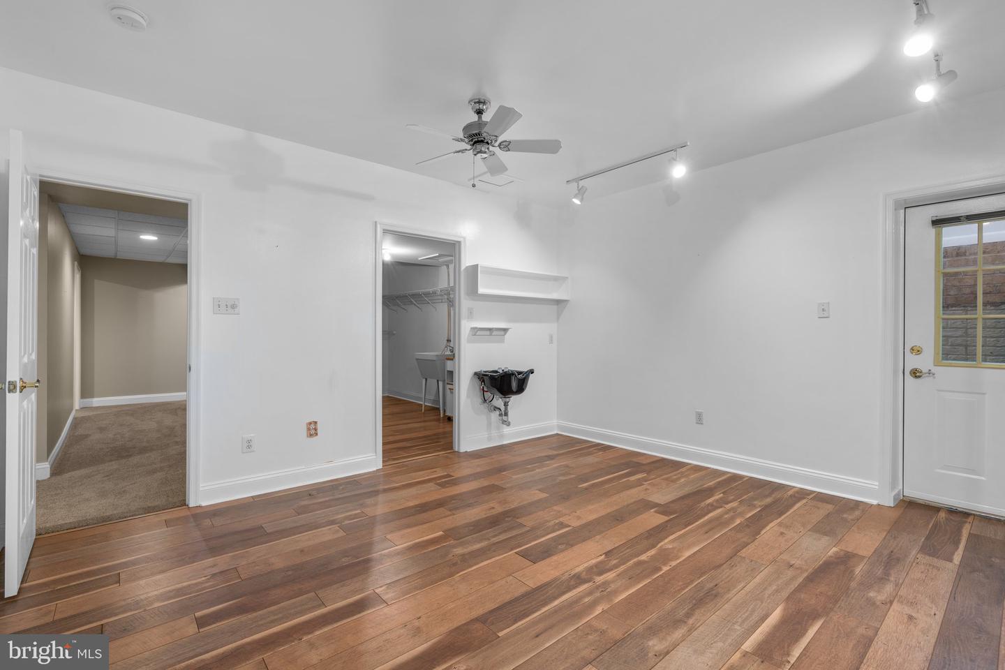 12544 Woodridge Ln