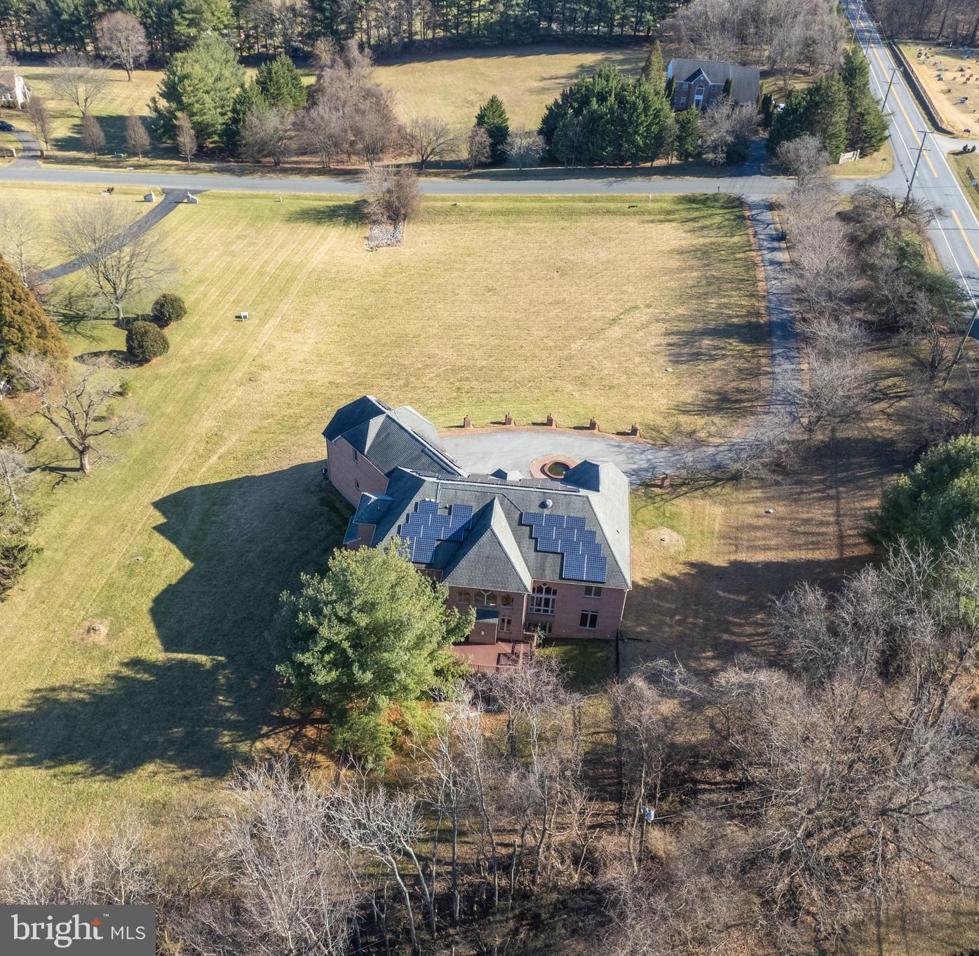 5901 Clifton Oaks Dr