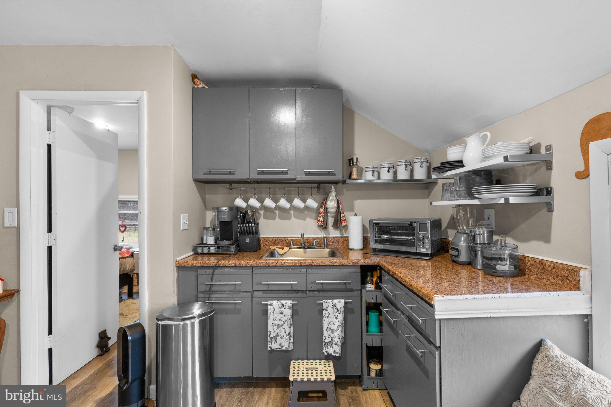 13475 Clarksville Pike