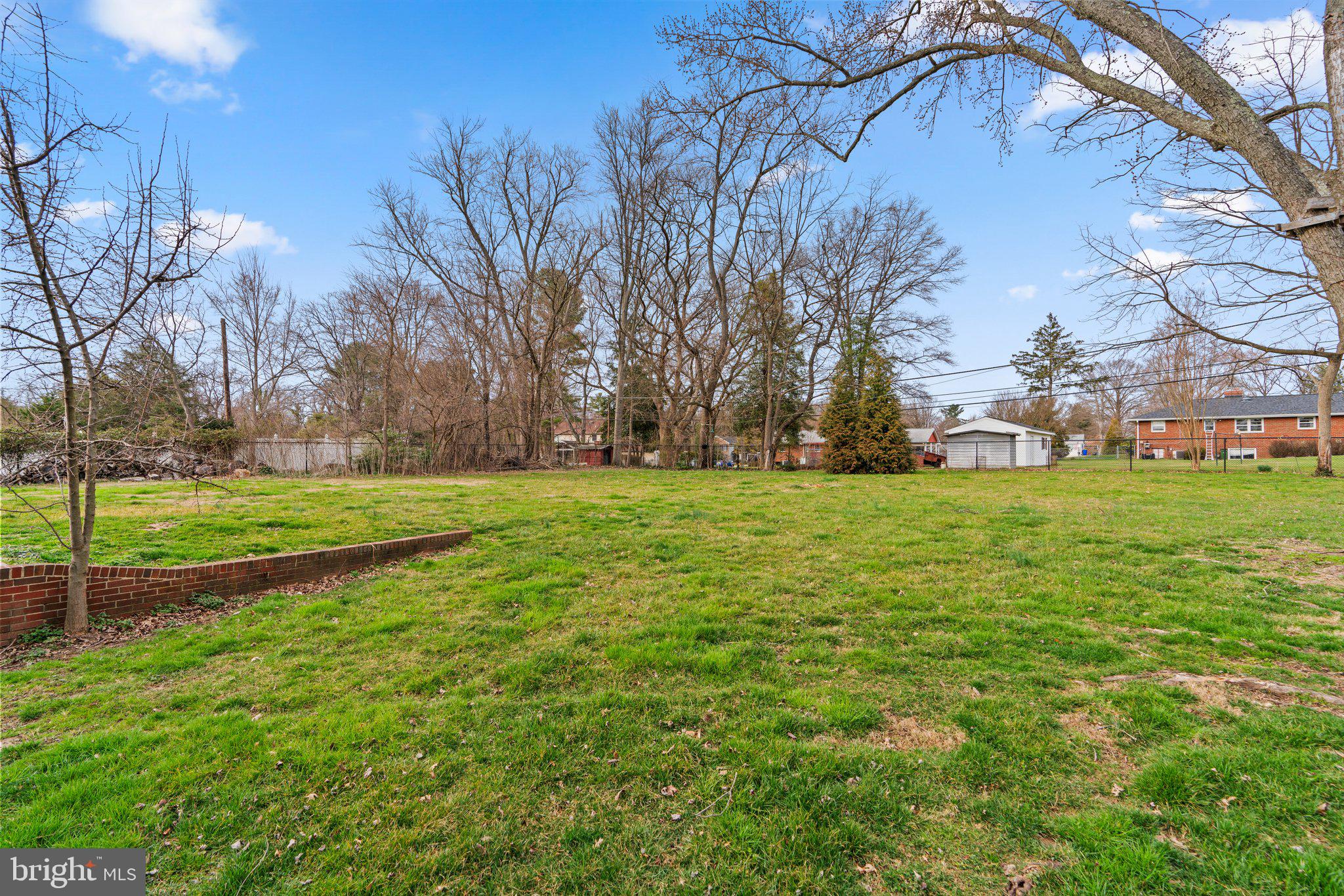 10206 Tanager Ln