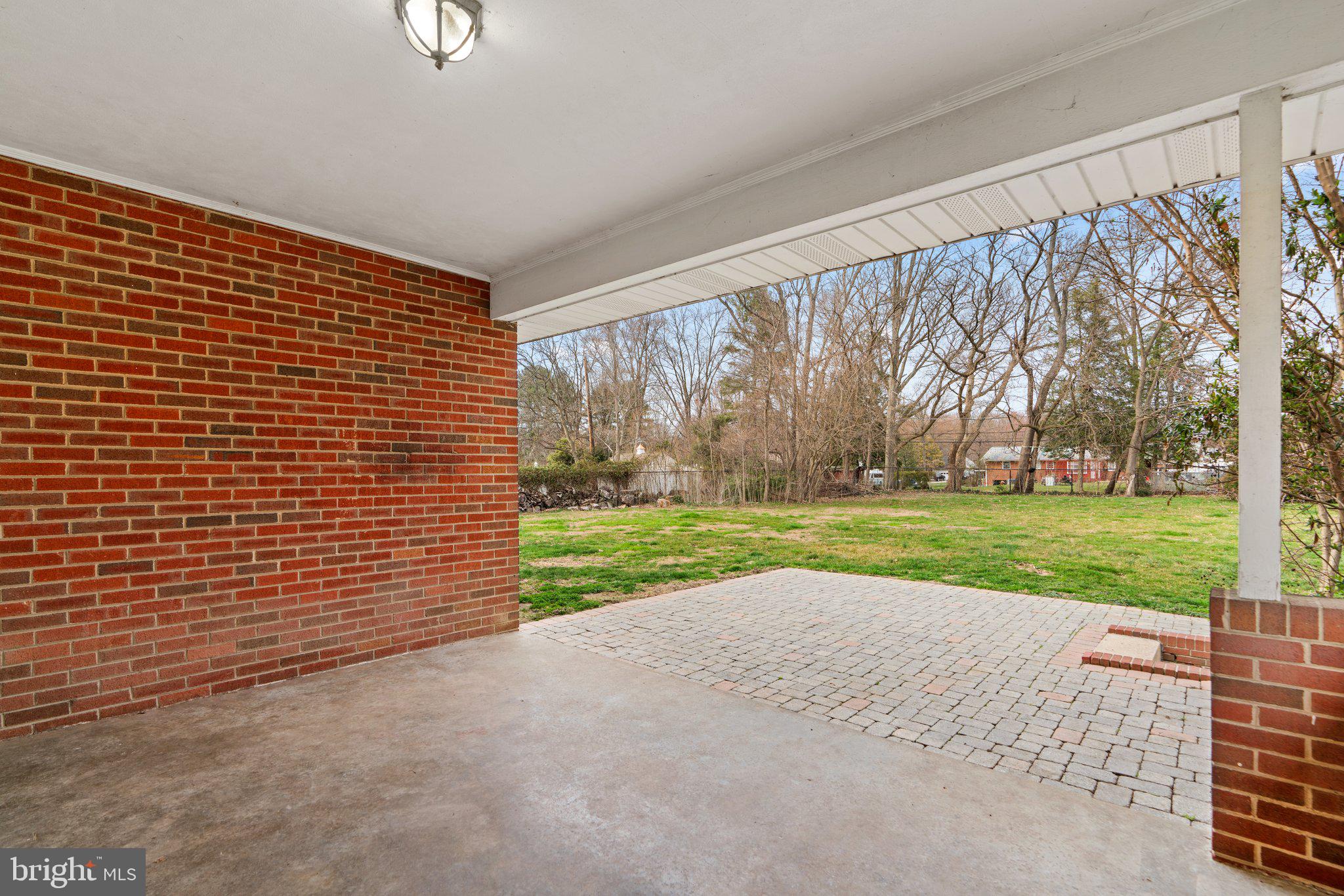10206 Tanager Ln