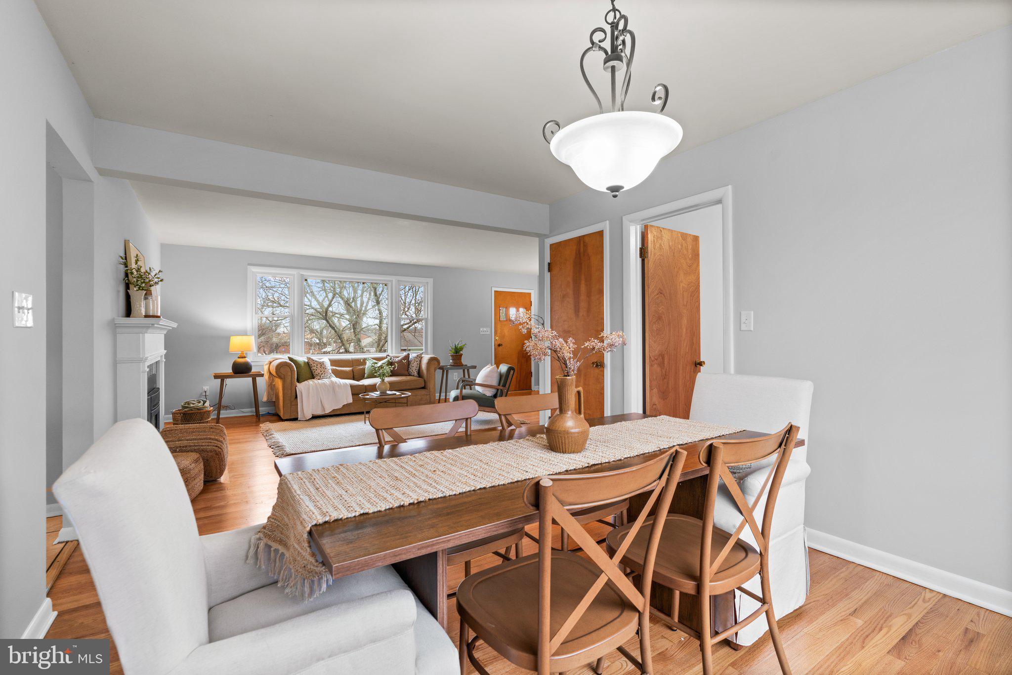 10206 Tanager Ln