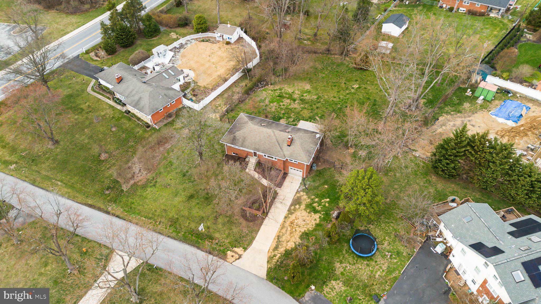 10206 Tanager Ln