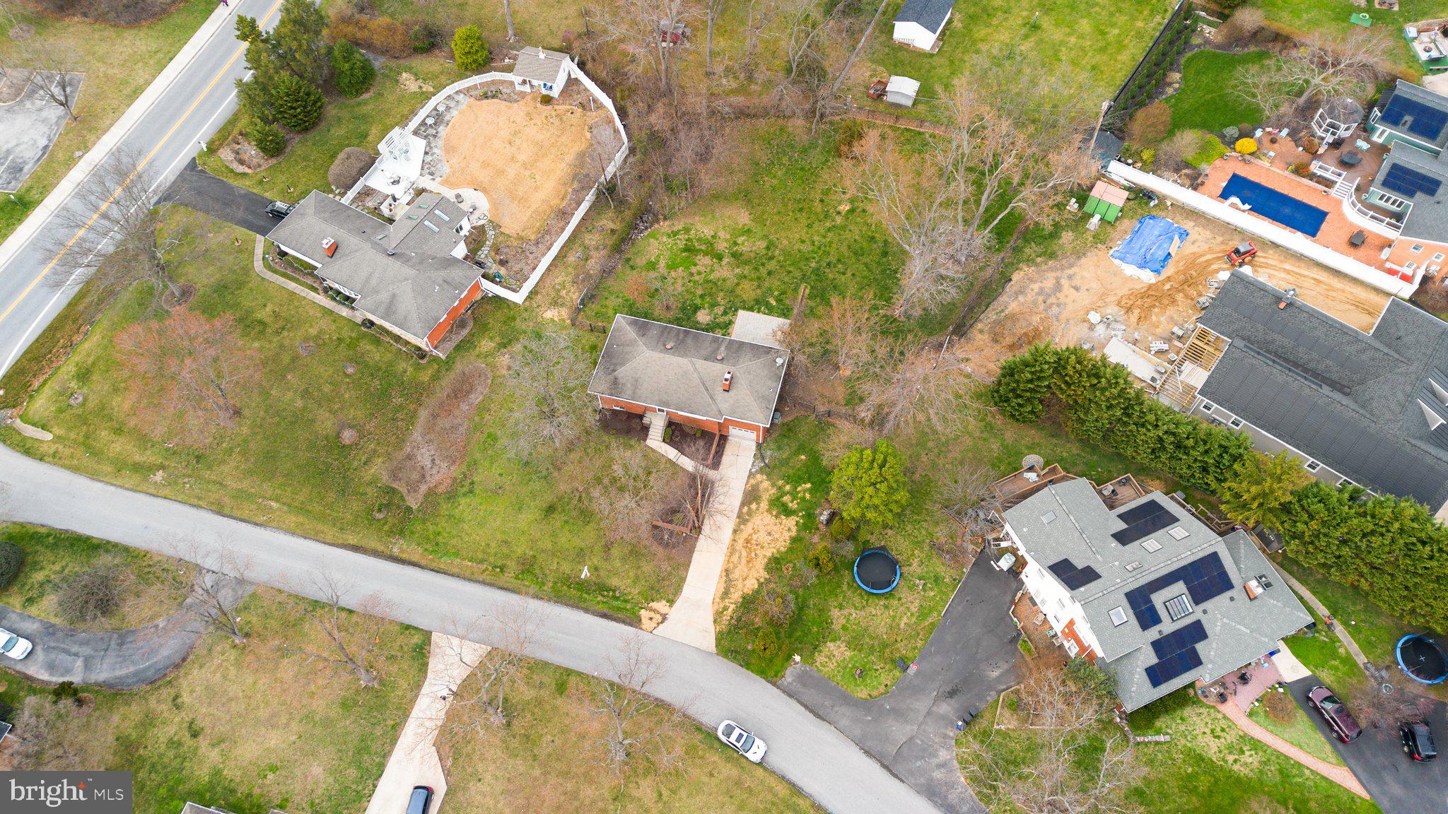 10206 Tanager Ln