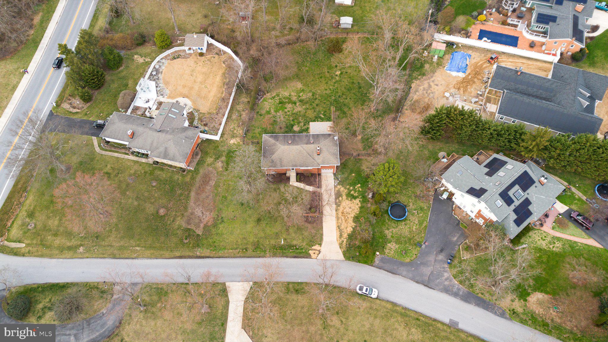 10206 Tanager Ln