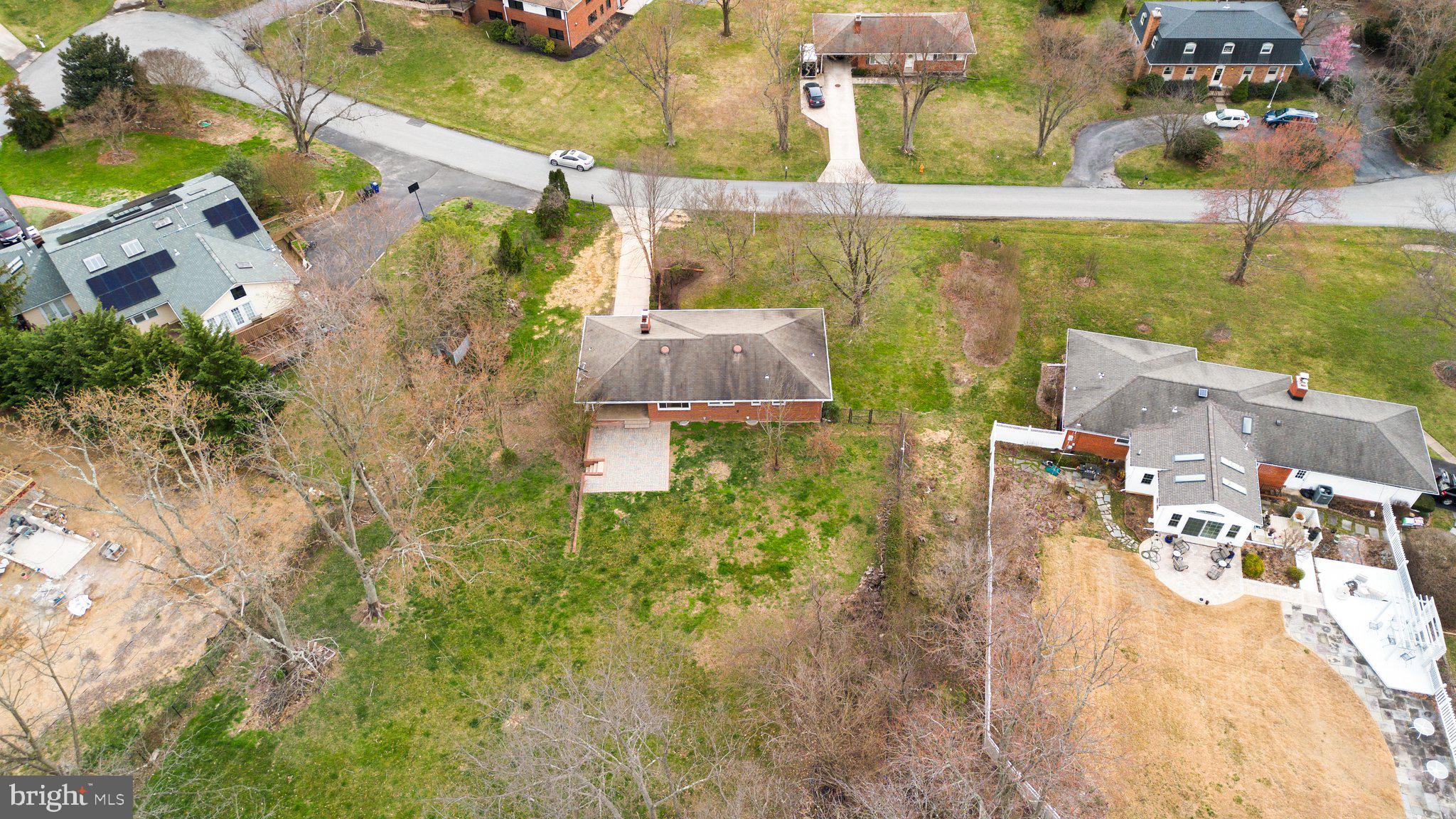10206 Tanager Ln