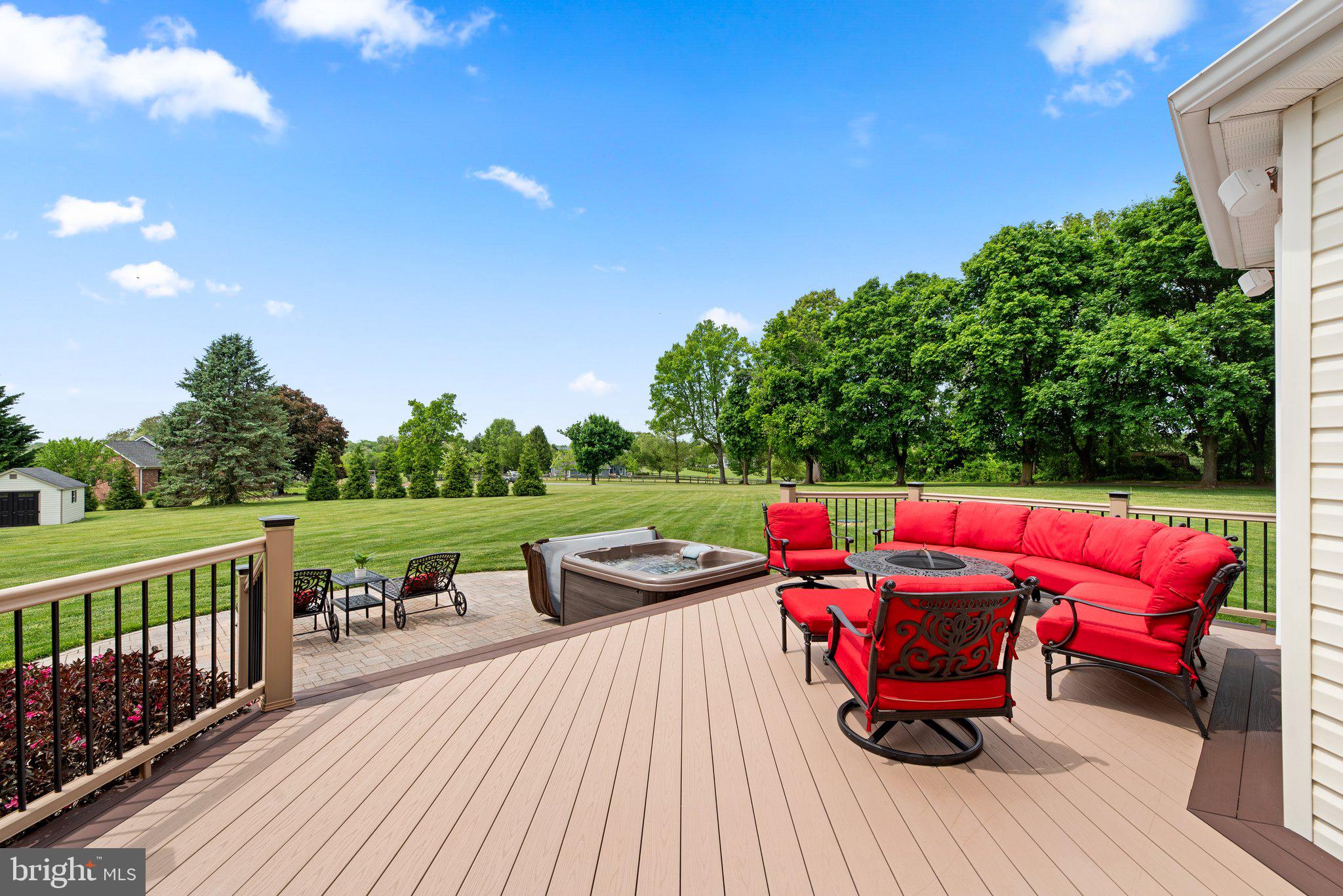 3010 Hobbs Rd