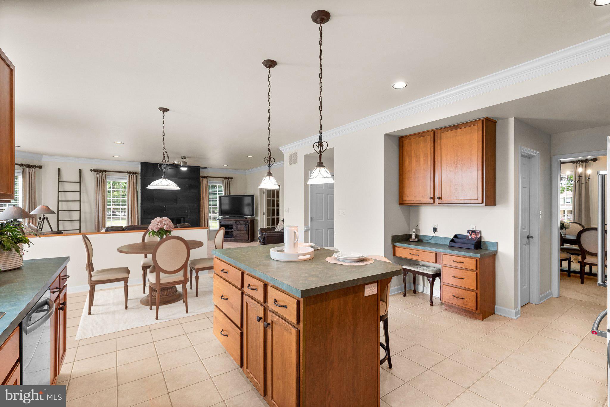 3010 Hobbs Rd