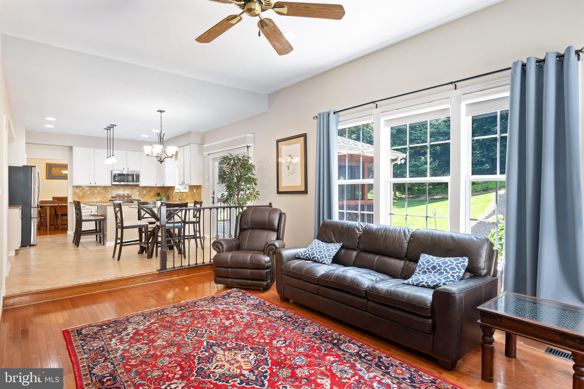 4467 Doncaster Dr